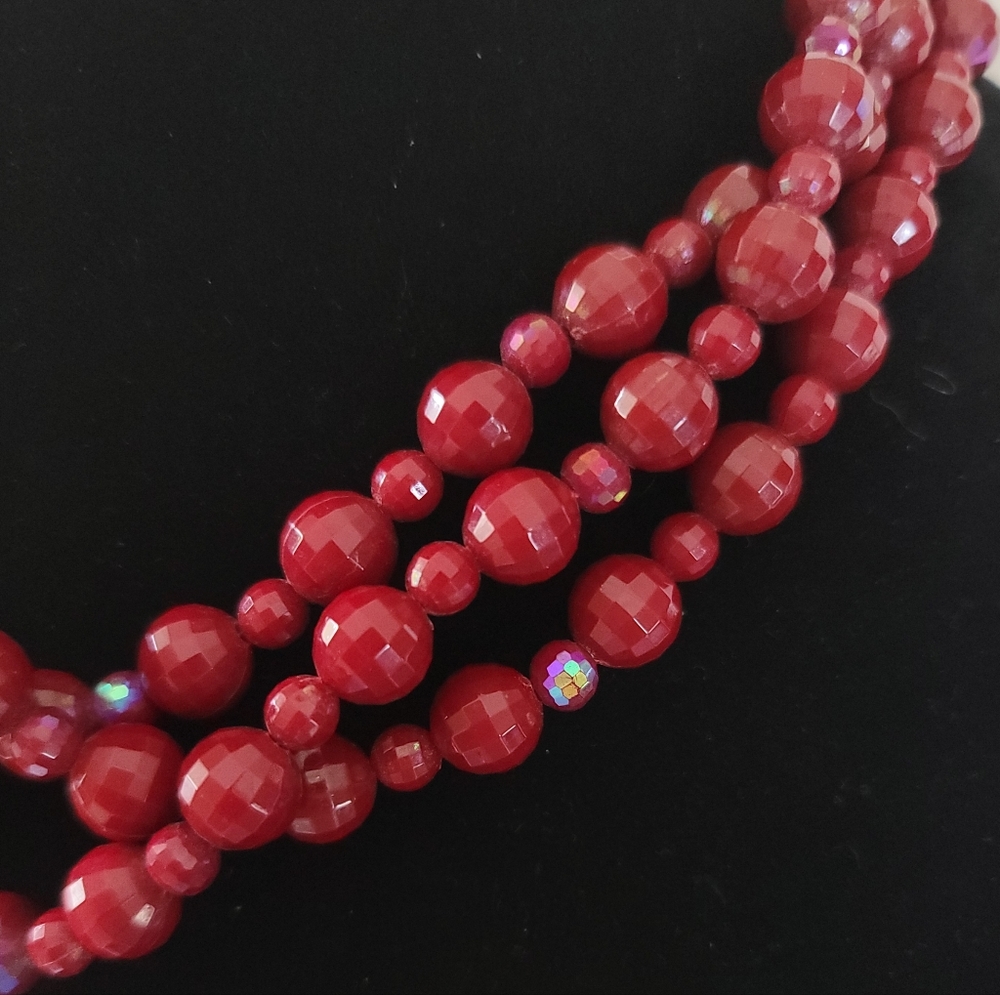 Wine Colored Sparkly- Premier Designs Faceted Beaded Necklace - Vintage, Estate